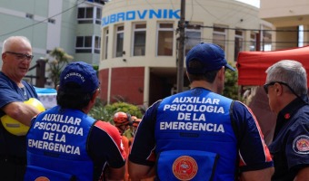 CONTINÚA EL TRABAJO INTENSO DEL PERSONAL DE SALUD DEL HOSPITAL MUNICIPAL EN LA ZONA DEL DERRUMBE